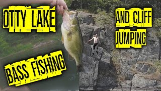 What should bass anglers know about fishing Otty Lake in early fall?